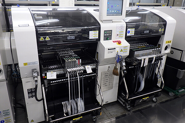 表面実装部品(SMD)搭載工程